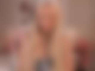 elara-vee's Live Sex Cam Show