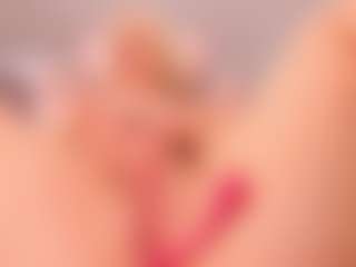 elara-vee's Live Sex Cam Show