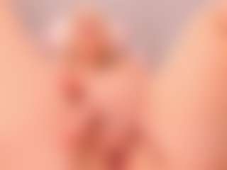 elara-vee's Live Sex Cam Show
