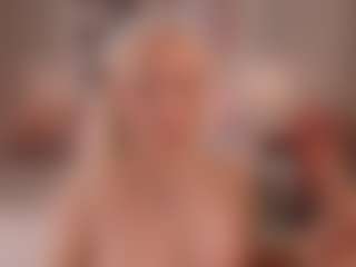 elara-vee's Live Sex Cam Show