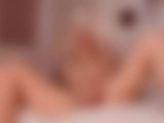 elara-vee's Live Sex Cam Show