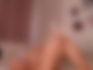 elara-vee's Live Sex Cam Show