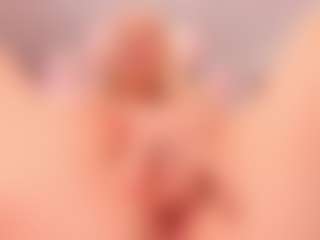 elara-vee's Live Sex Cam Show
