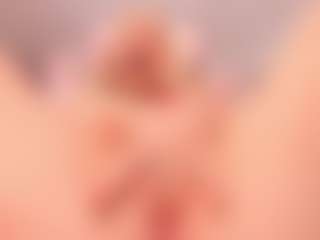 elara-vee's Live Sex Cam Show