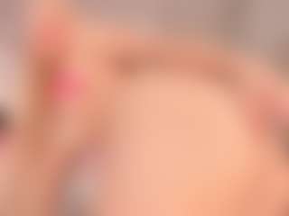 elara-vee's Live Sex Cam Show