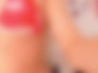 elara-vee's Live Sex Cam Show