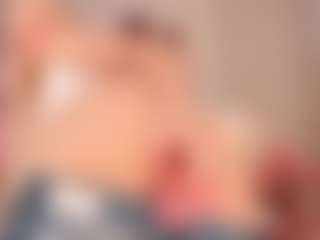 elara-vee's Live Sex Cam Show