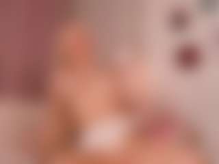 elara-vee's Live Sex Cam Show