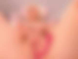 Live cam show with elara-vee - New BBW on SquirtSoMuch