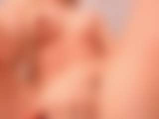 elara-vee's Live Sex Cam Show