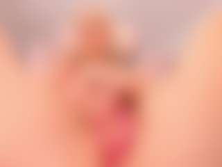 elara-vee's Live Sex Cam Show