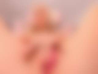 elara-vee's Live Sex Cam Show
