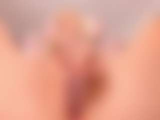 elara-vee's Live Sex Cam Show