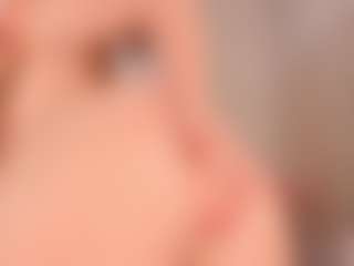 Live cam show with elara-vee - White on Cam Slut