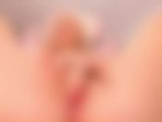 elara-vee's Live Sex Cam Show