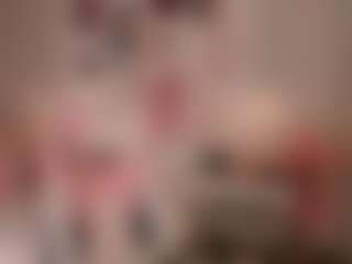 elara-vee's Live Sex Cam Show