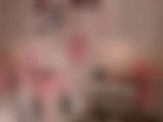 elara-vee's Live Sex Cam Show