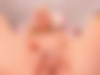 elara-vee's Live Sex Cam Show