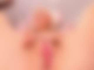 elara-vee's Live Sex Cam Show