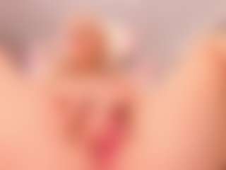 elara-vee's Live Sex Cam Show