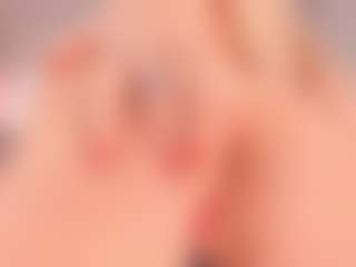 Live cam show with elara-vee - White Lovense on SmokeAndPoke