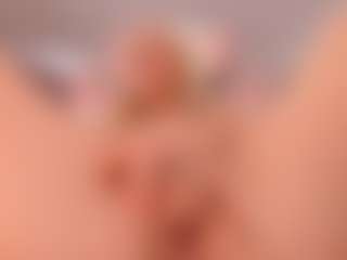 elara-vee's Live Sex Cam Show