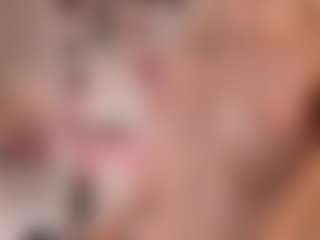 elara-vee's Live Sex Cam Show