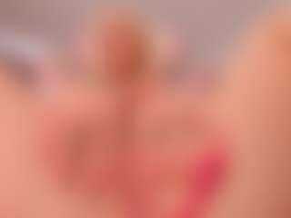 elara-vee's Live Sex Cam Show