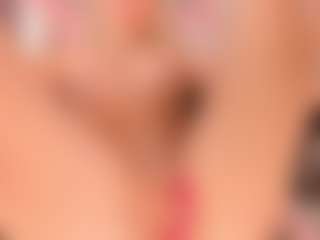 elara-vee's Live Sex Cam Show
