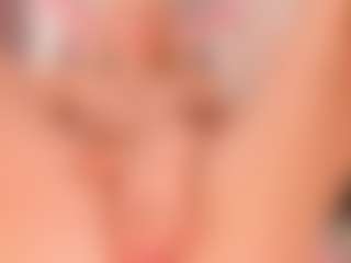 elara-vee's Live Sex Cam Show