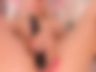 elara-vee's Live Sex Cam Show