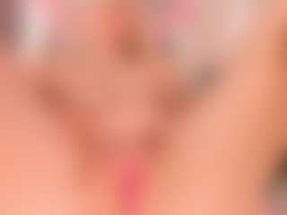 elara-vee's Live Sex Cam Show