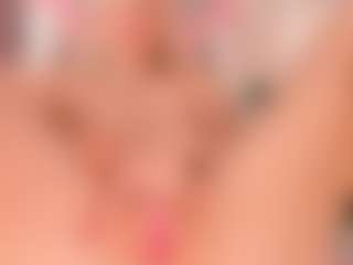 elara-vee's Live Sex Cam Show