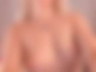 Live cam show with elara-vee - Foot Fetish Blonde Hair on ObeyMaria