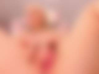elara-vee's Live Sex Cam Show