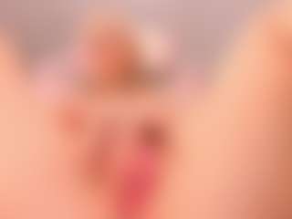elara-vee's Live Sex Cam Show