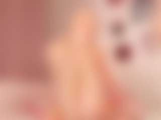 elara-vee's Live Sex Cam Show