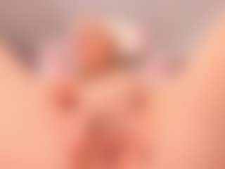 elara-vee's Live Sex Cam Show