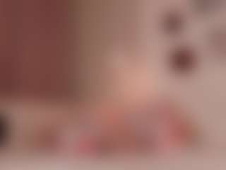 elara-vee's Live Sex Cam Show
