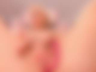 elara-vee's Live Sex Cam Show