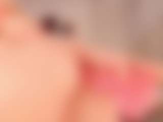 elara-vee's Live Sex Cam Show
