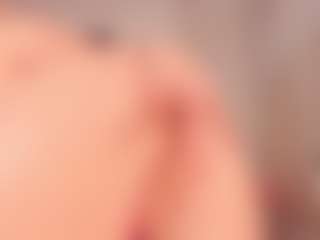 elara-vee's Live Sex Cam Show