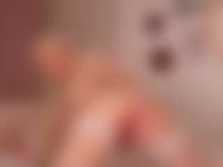 elara-vee's Live Sex Cam Show