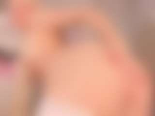 elara-vee's Live Sex Cam Show