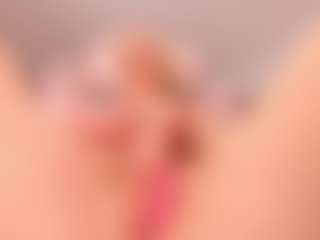 elara-vee's Live Sex Cam Show