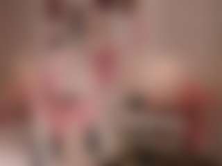 elara-vee's Live Sex Cam Show