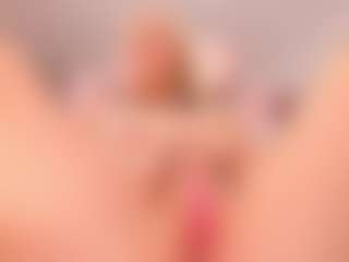 elara-vee's Live Sex Cam Show