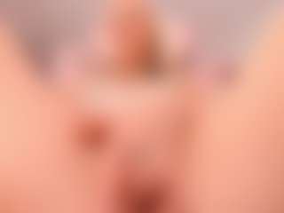 elara-vee's Live Sex Cam Show