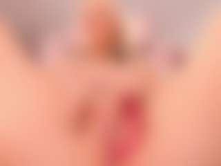 elara-vee's Live Sex Cam Show