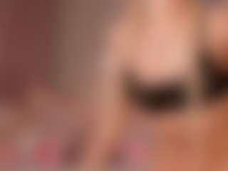 elara-vee's Live Sex Cam Show